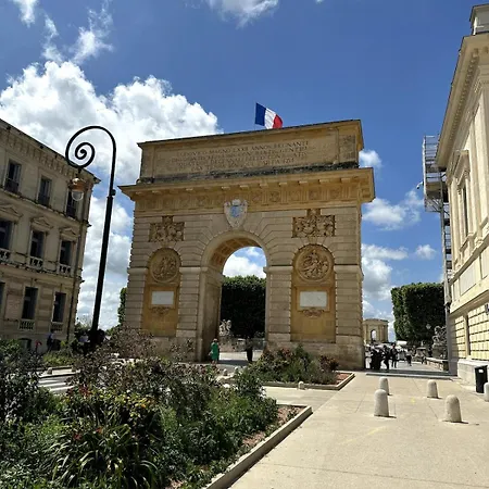 Lägenhet Lumineux 2ch Proche Pres D'arenes Avec Wifi Tv Et Patio *