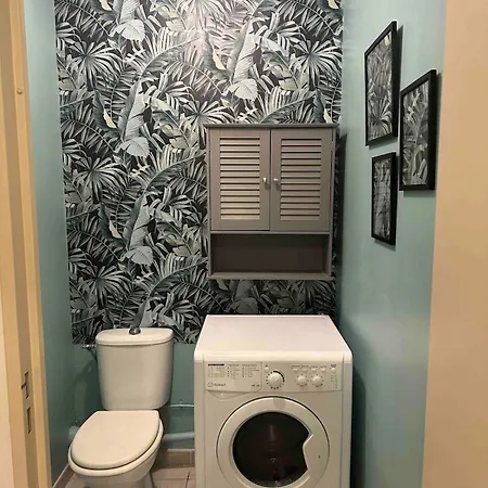Apartament Lumineux 2ch Proche Pres D'arenes Avec Wifi Tv Et Patio