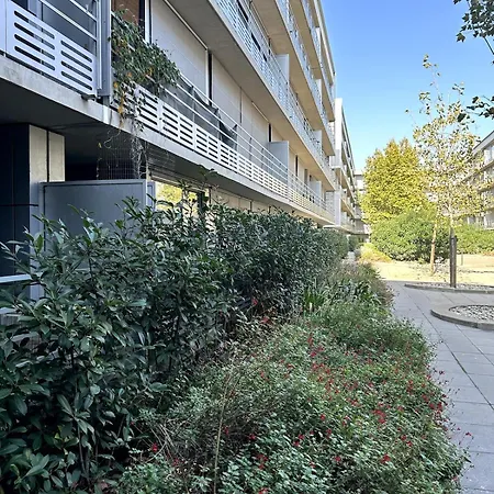 Lumineux 2ch Proche Pres D'arenes Avec Wifi Tv Et Patio Apartment
