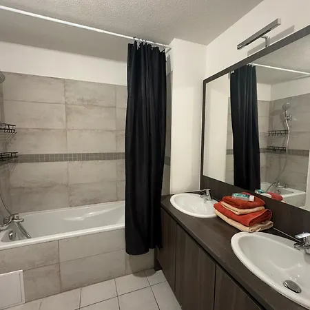Lumineux 2ch Proche Pres D'arenes Avec Wifi Tv Et Patio Apartament Montpellier