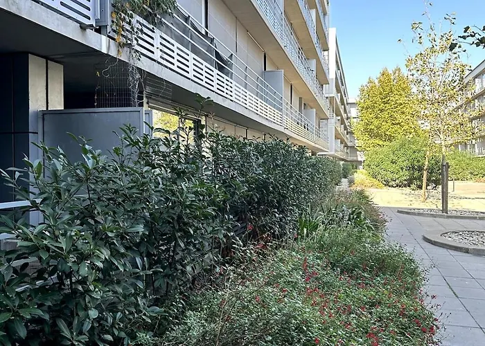 Lumineux 2ch Proche Pres D'arenes Avec Wifi Tv Et Patio Apartment