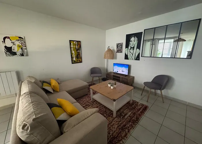 Lumineux 2ch Proche Pres D'arenes Avec Wifi Tv Et Patio *